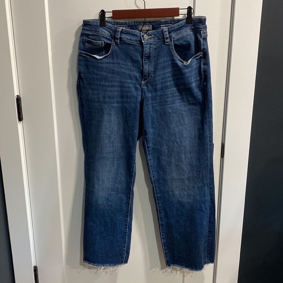 DL1961 Mara Ankle High Rise Instasculpt Straight Distressed Jeans Size 14 - Picture 4 of 16